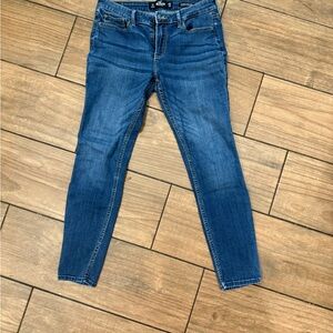 SOLD Hollister, super skinny jeans